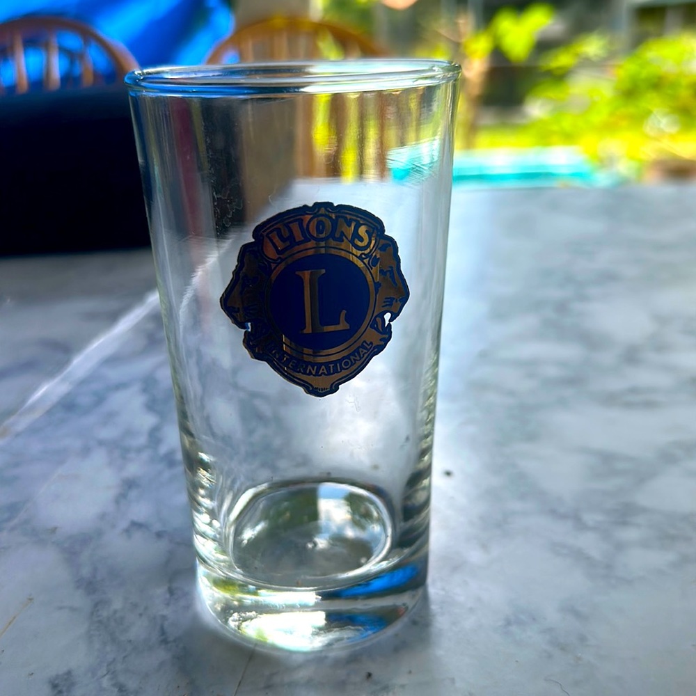 Lions club glasses set of 8
